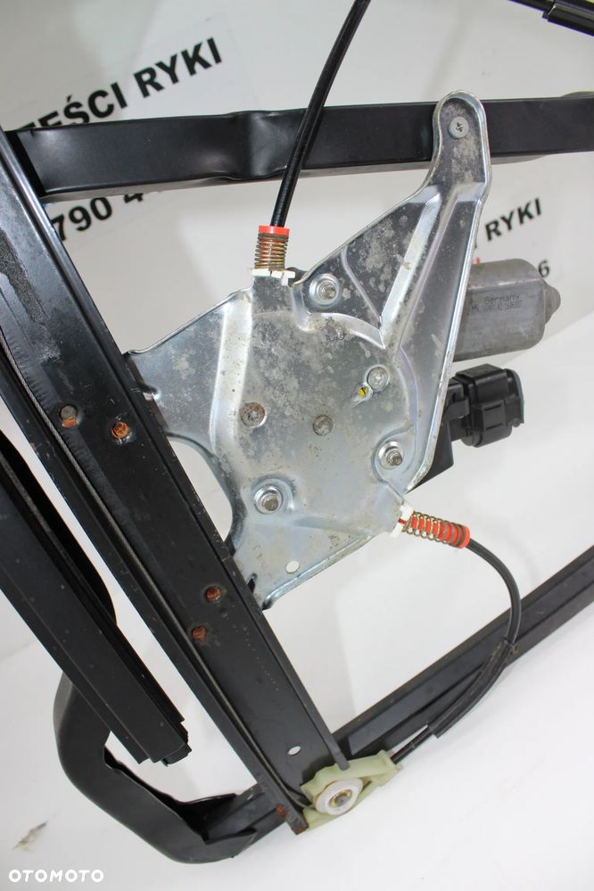 Audi A3 8L Ramka Drzwi Lewy Przód  3D - 3