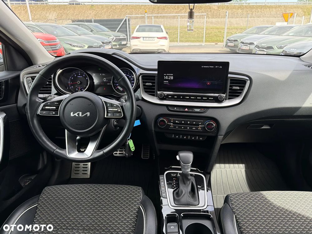 Kia Ceed 1.5 T-GDI Business Line DCT - 14