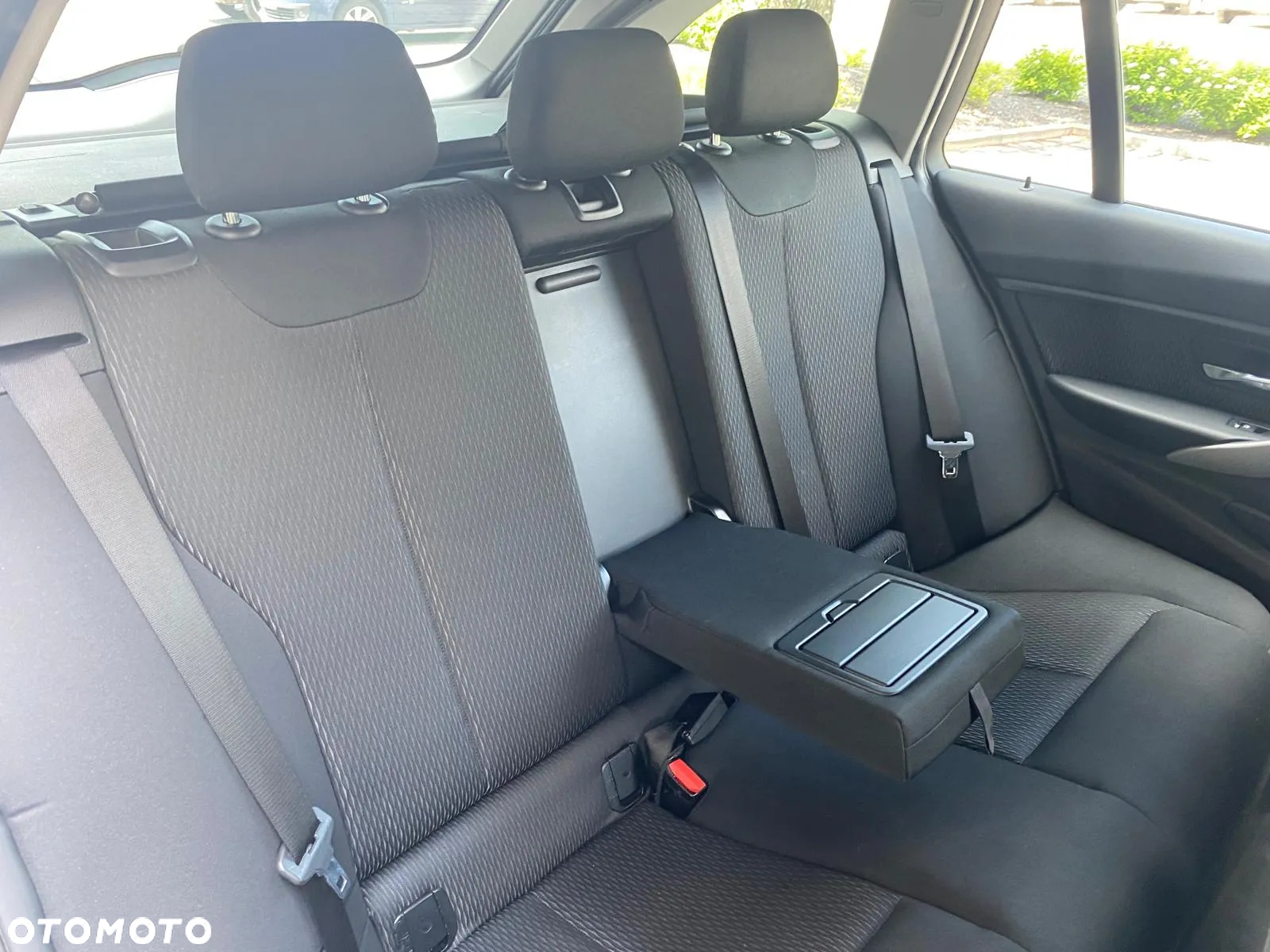 BMW Seria 3 320d Luxury Line - 29