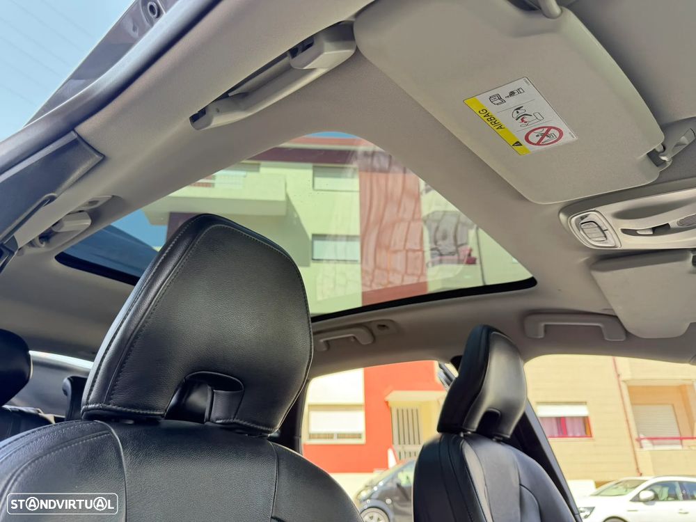 Volvo V40 D2 Momentum - 39