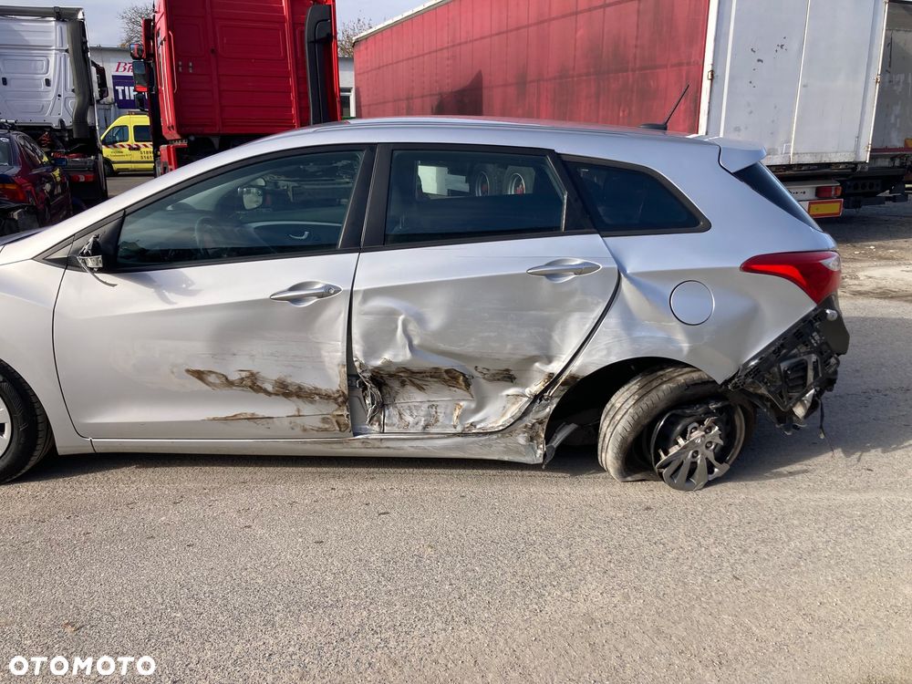 Hyundai i30 - 21