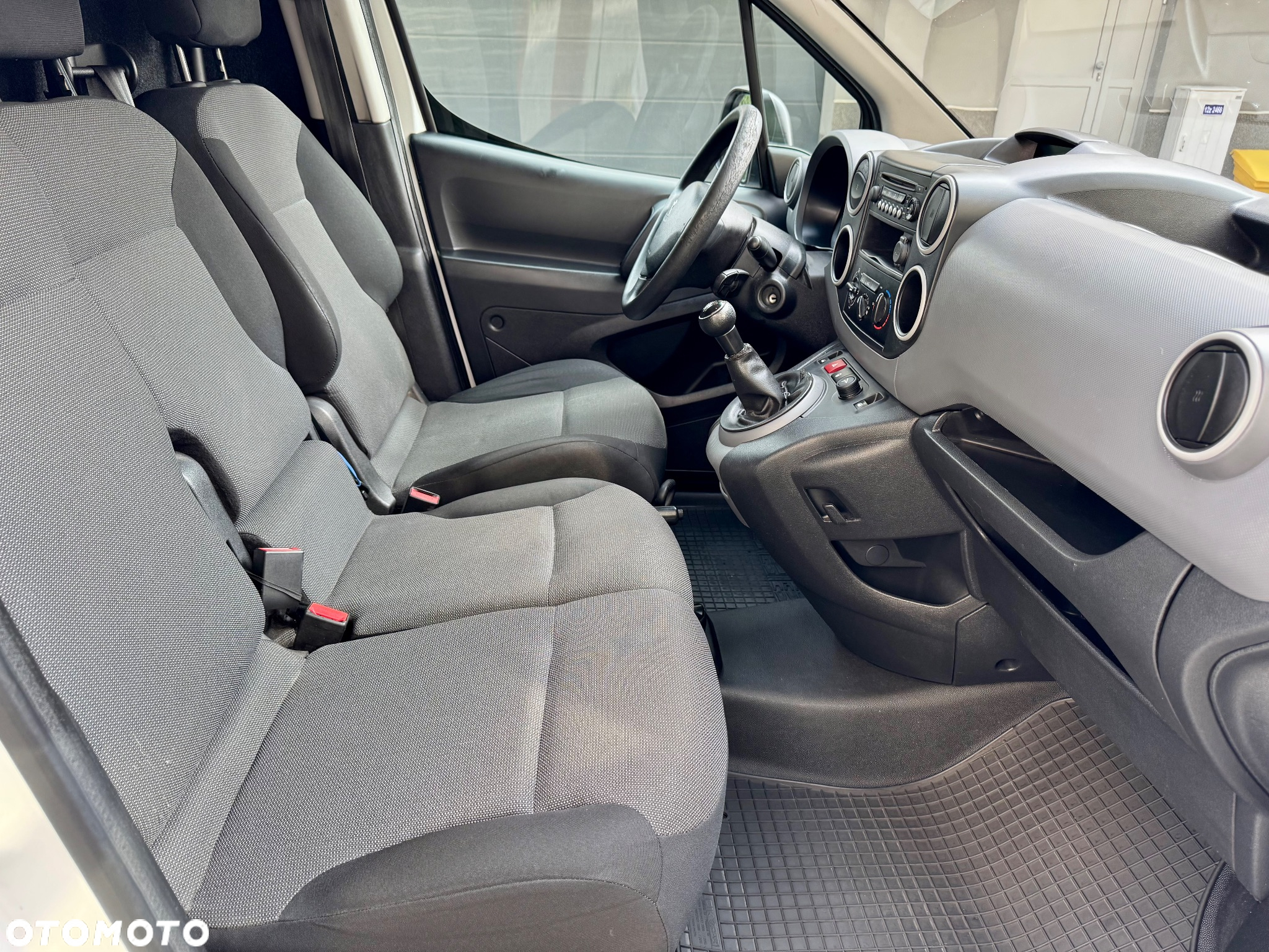 Peugeot Partner - 8