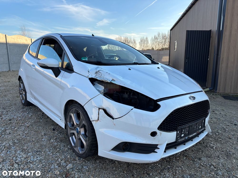 Ford Fiesta 1.6 EcoBoost ST - 6