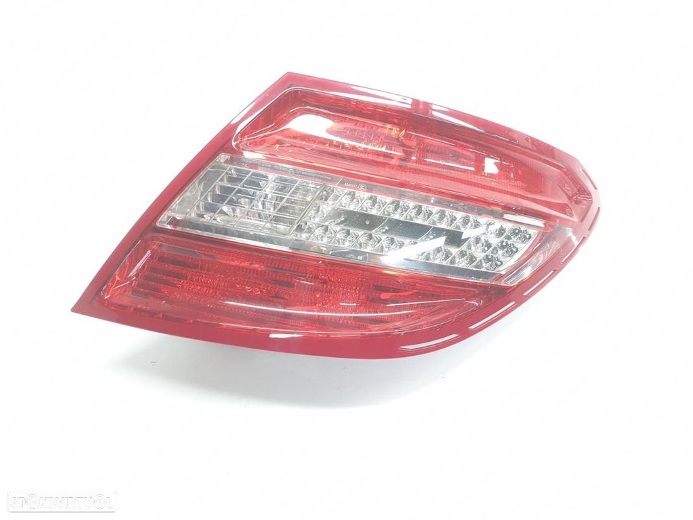 FAROLIM TRASEIRO DIREITO MERCEDES-BENZ CLASE C BM 204 BERLINA - 1