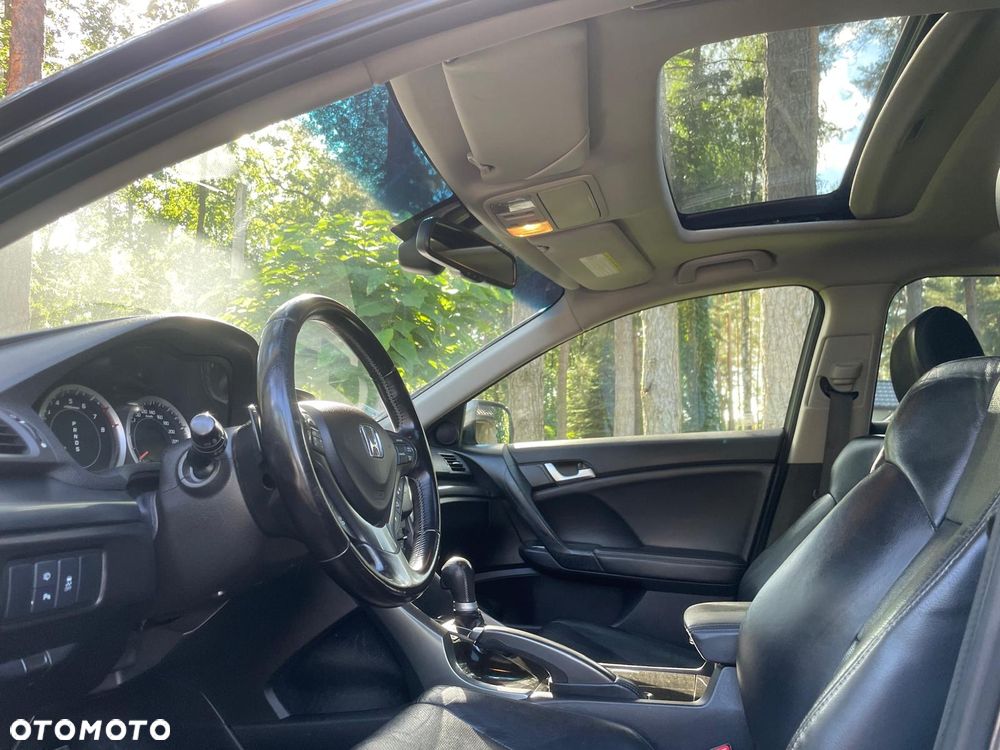 Honda Accord 2.0 Executive - 9