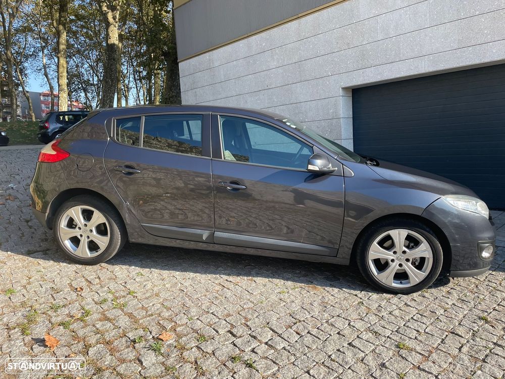 Renault Mégane 1.5 dCi Dynamique - 4
