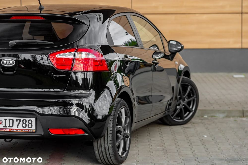 Kia Rio 1.2 Dream Team Edition - 30