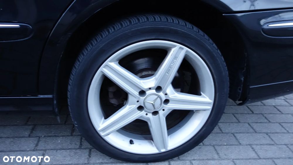Mercedes-Benz Klasa E 500 4-Matic T Avantgarde - 13