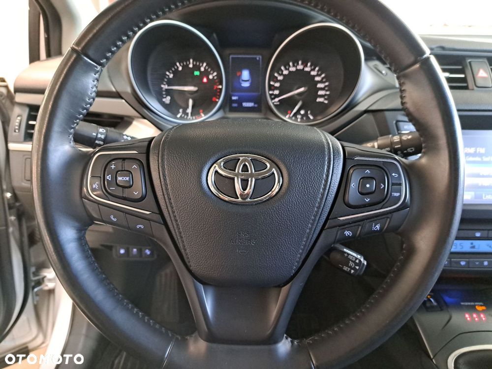 Toyota Avensis - 32