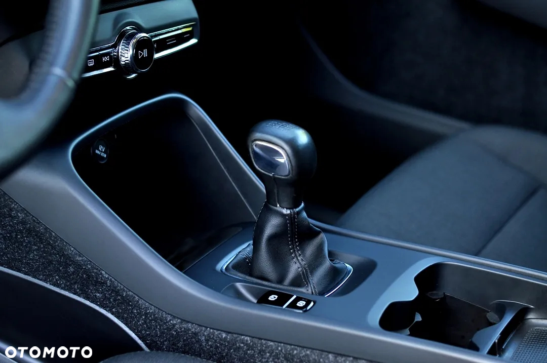 Volvo XC 40 D3 Momentum Pro - 31