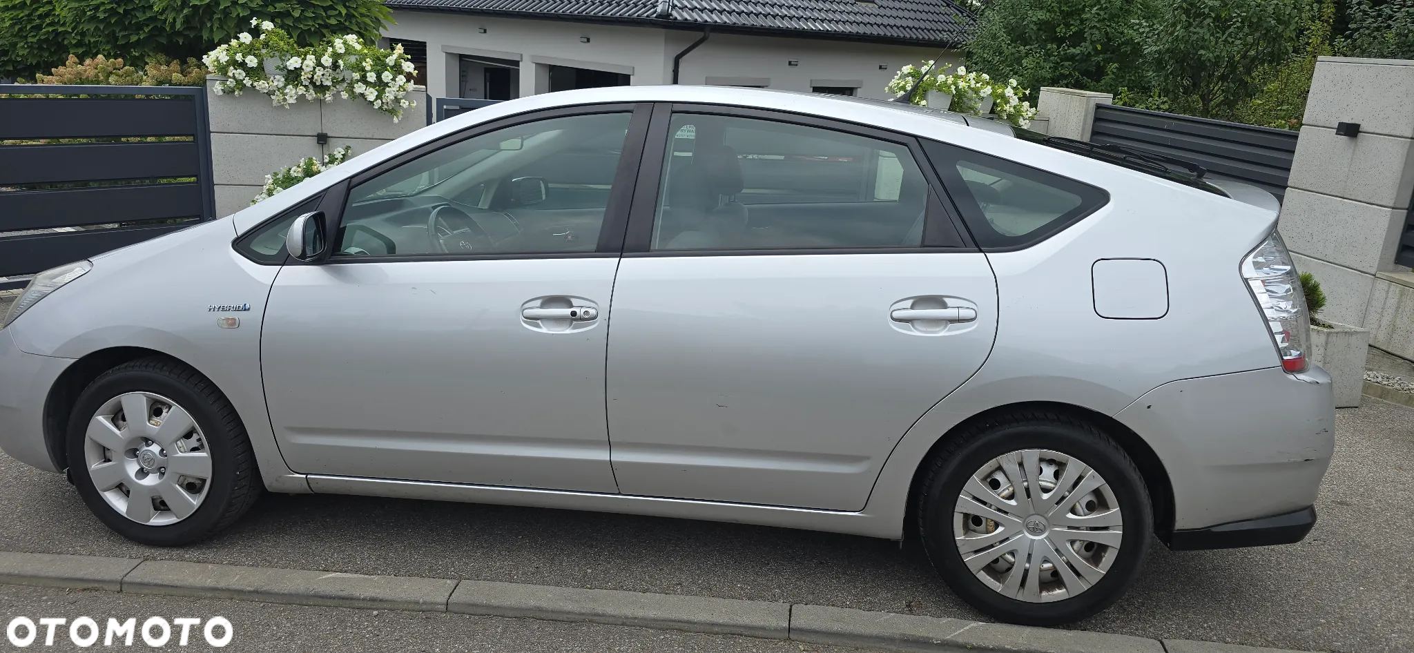 Toyota Prius (Hybrid) Comfort - 6