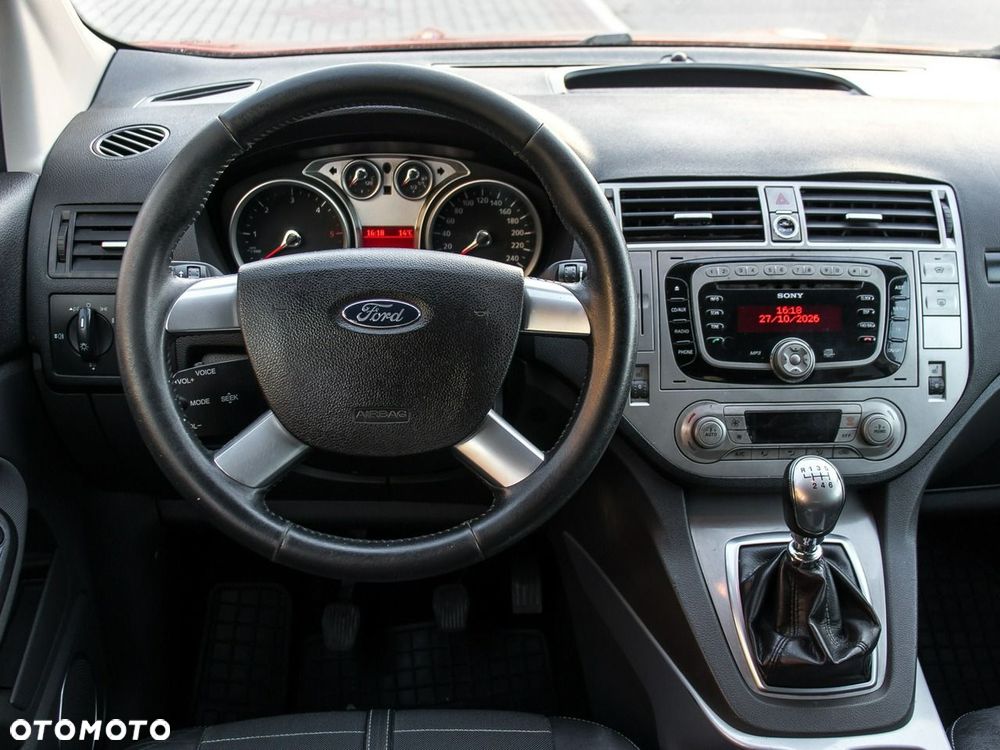 Ford Kuga 2.0 TDCi 2x4 Titanium - 27