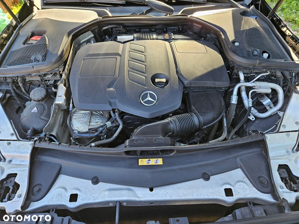 Mercedes-Benz Klasa E - 9