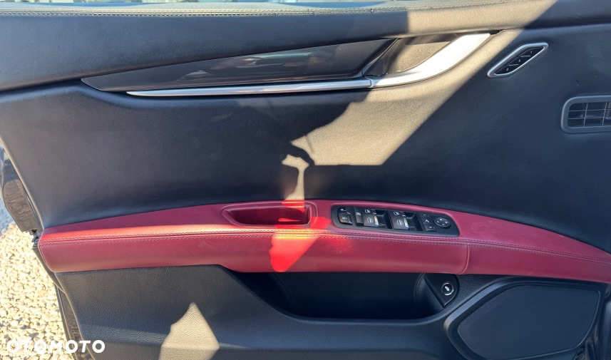 Maserati Ghibli - 15