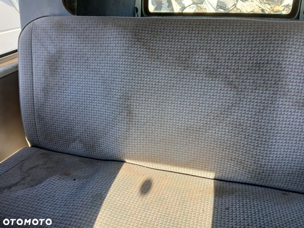 volkswagen transporter T4 902 fotel fotele kanapa deska kokpit podsufitka boczek boczki klamka - 7