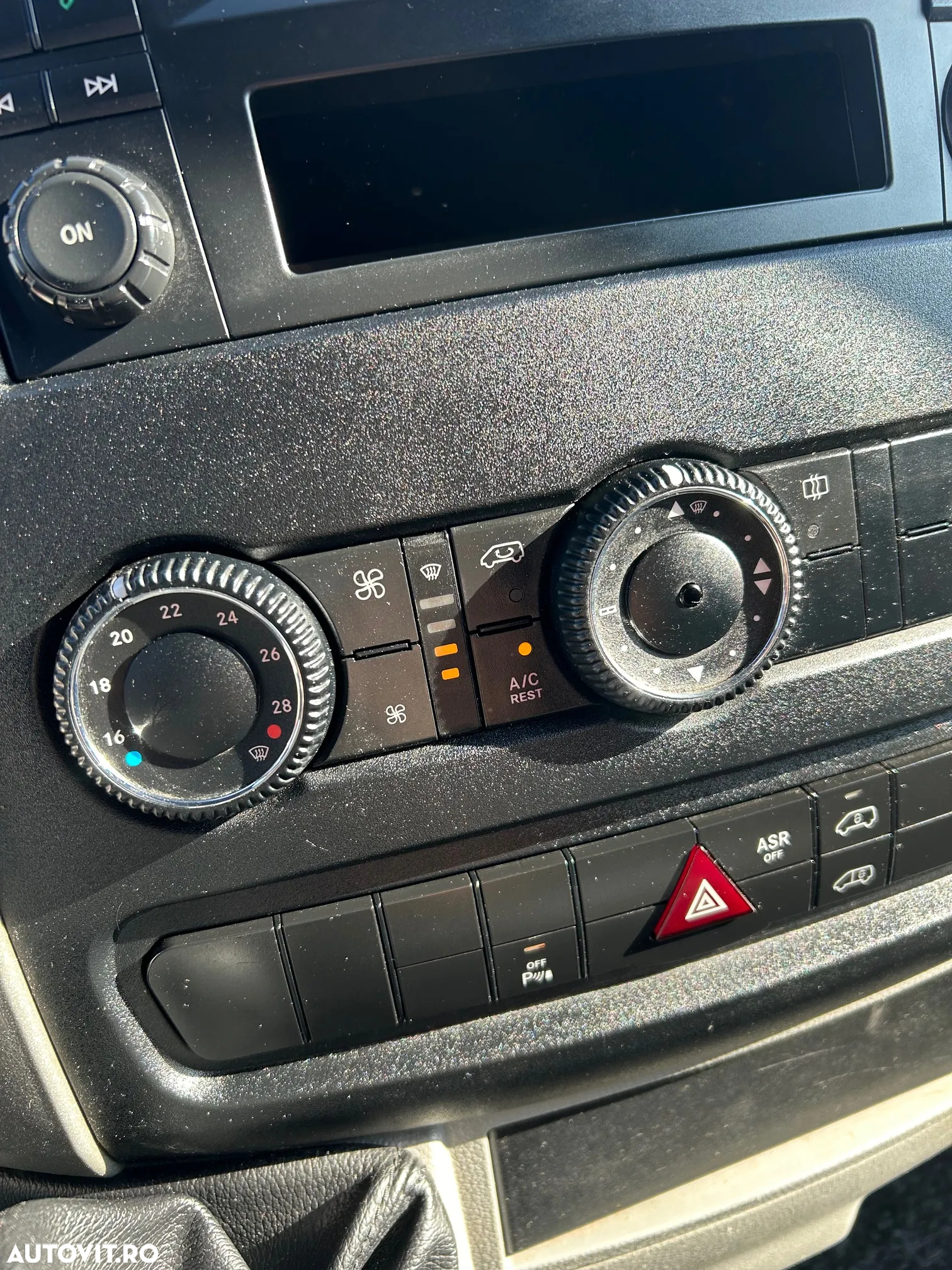 Volkswagen Crafter - 12