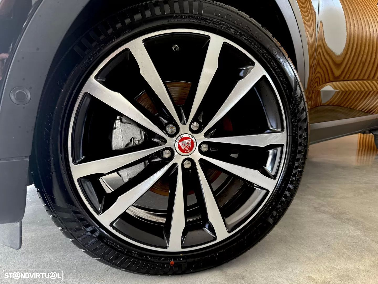 Jaguar E-Pace 2.0 i4D R-Dynamic SE - 15