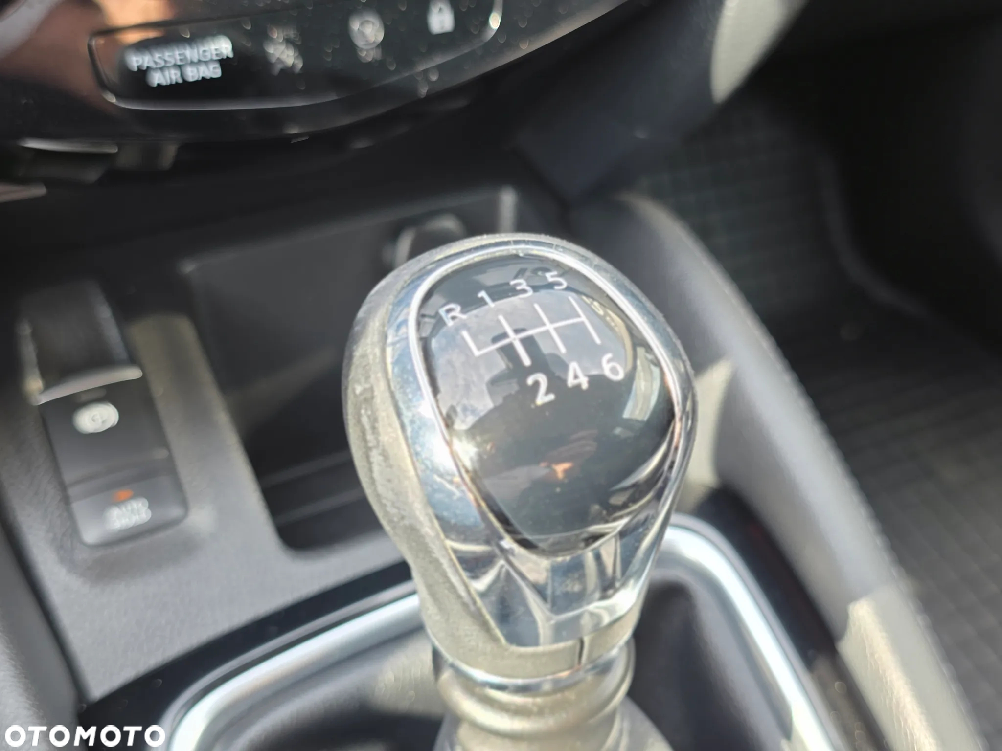 Nissan Qashqai 1.7 dCi 4x4 N-Connecta - 11