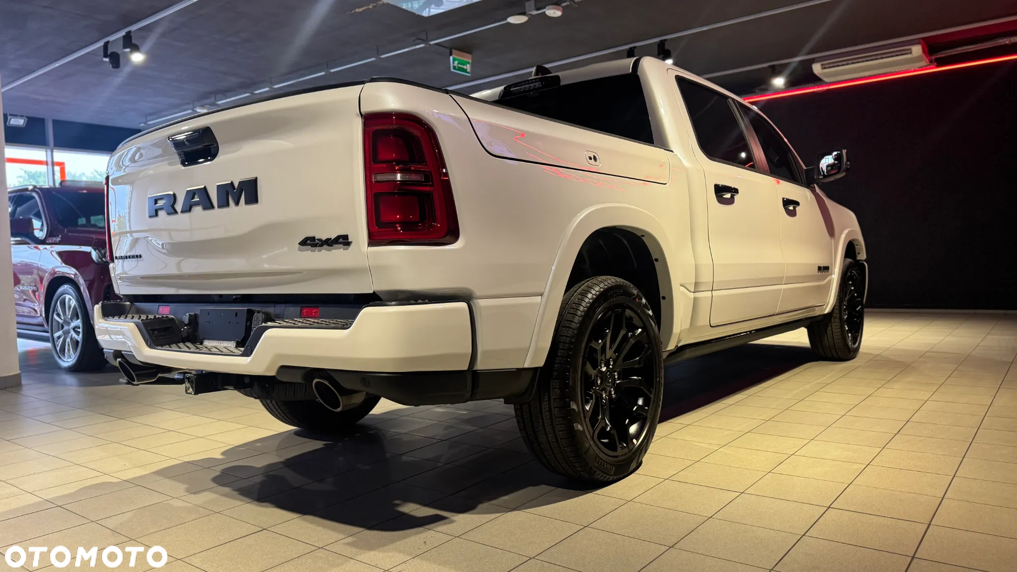 Dodge RAM 1500 5.7 4x4 - 12