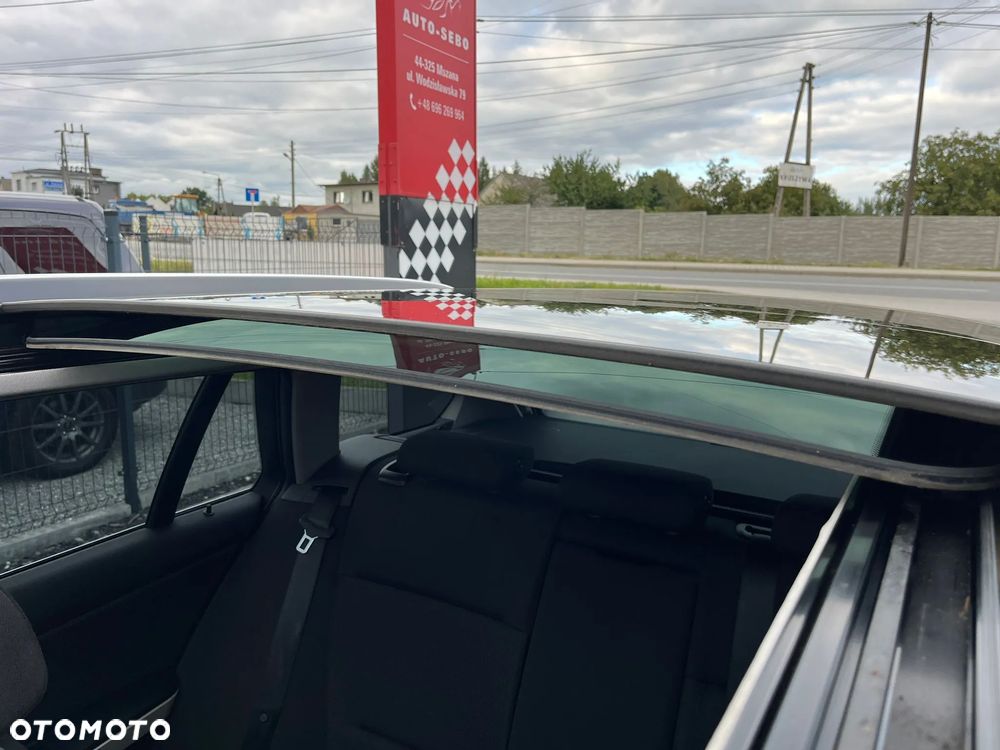 BMW Seria 3 318d DPF Touring - 40