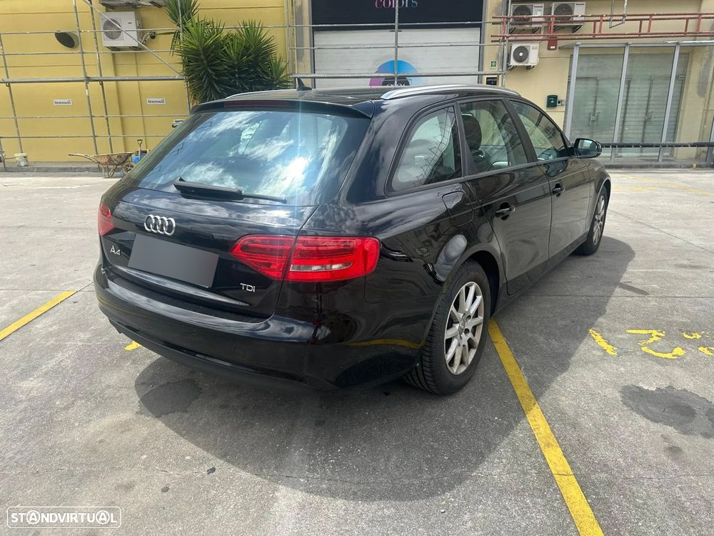 Audi A4 Avant 2.0 TDI - 8