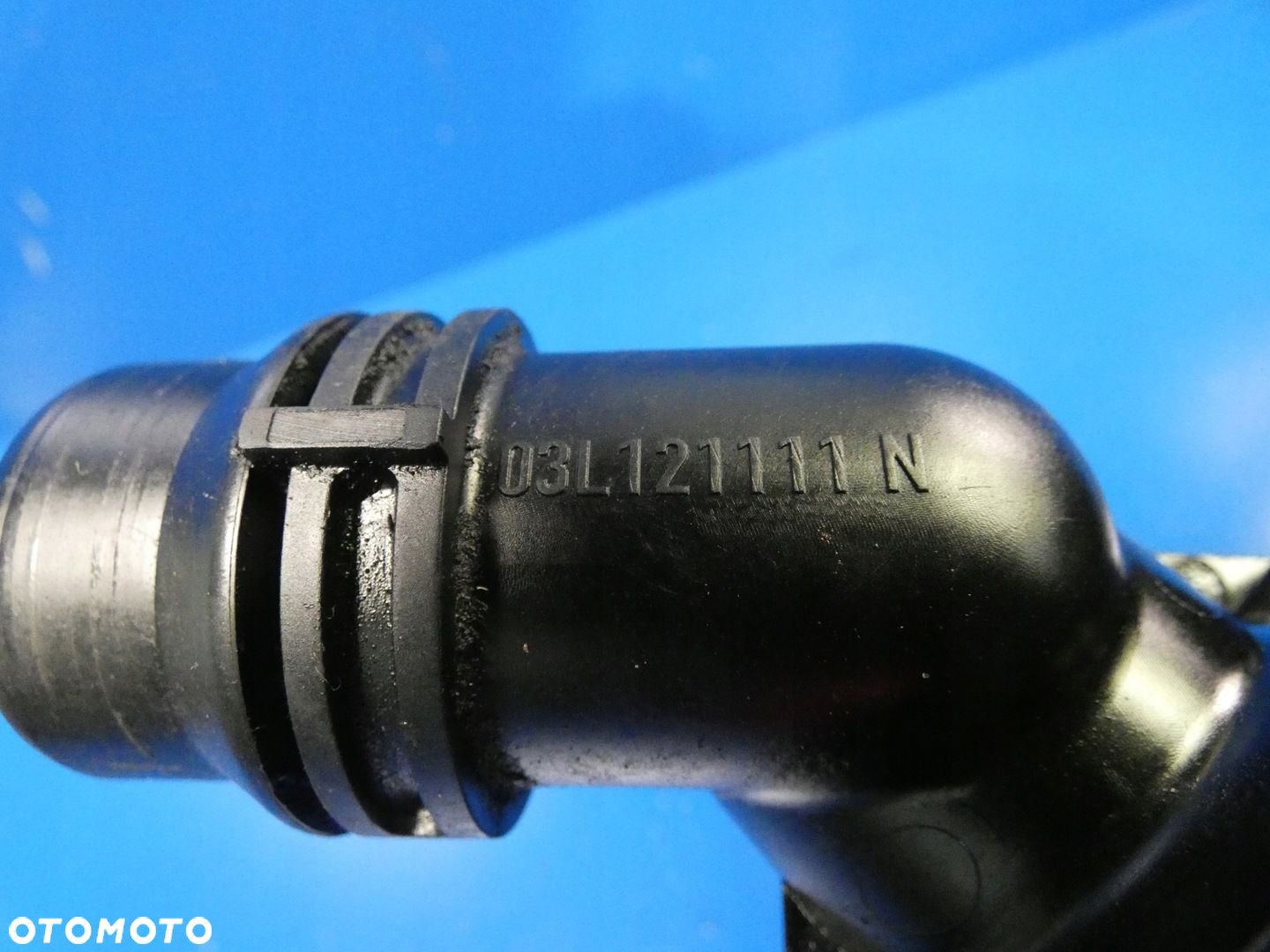 AUDI Q5 8R A4 B8 A5 2.0 TDI OBUDOWA TERMOSTATU - 2
