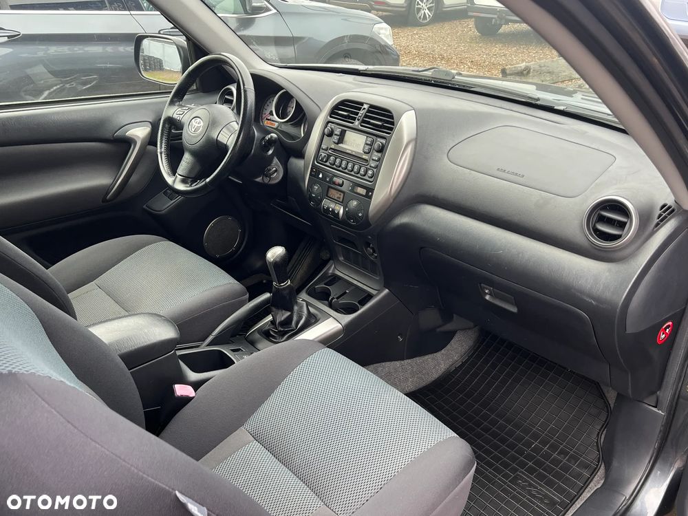 Toyota RAV4 4x4 Sol - 17