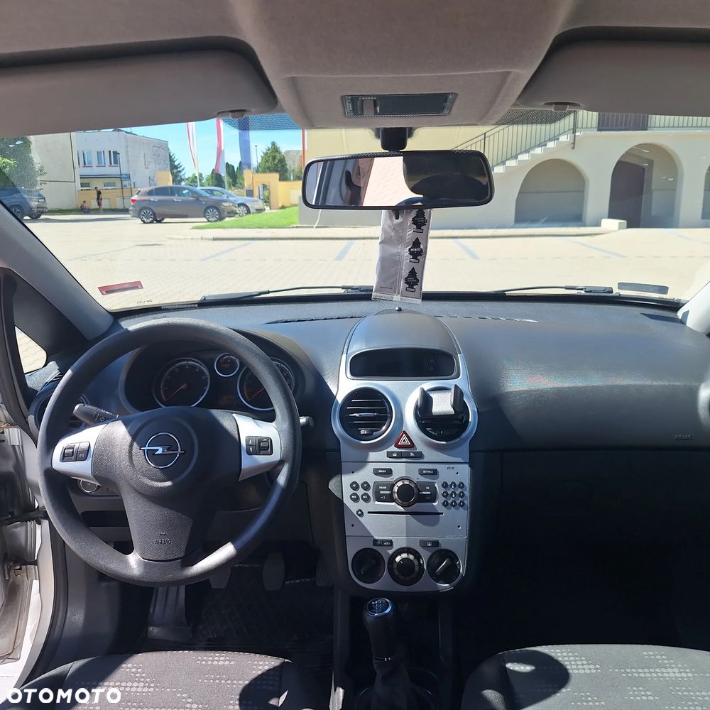 Opel Corsa 1.2 16V Cosmo - 8
