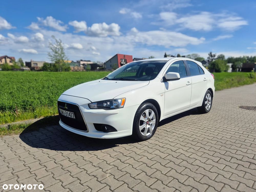 Mitsubishi Lancer 1.5 Invite - 1