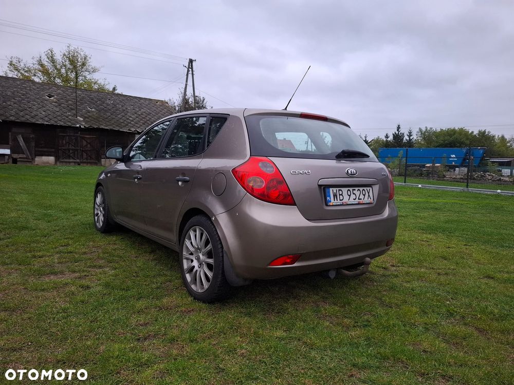 Kia Ceed Cee'd 1.6 Crdi Comfort - 6
