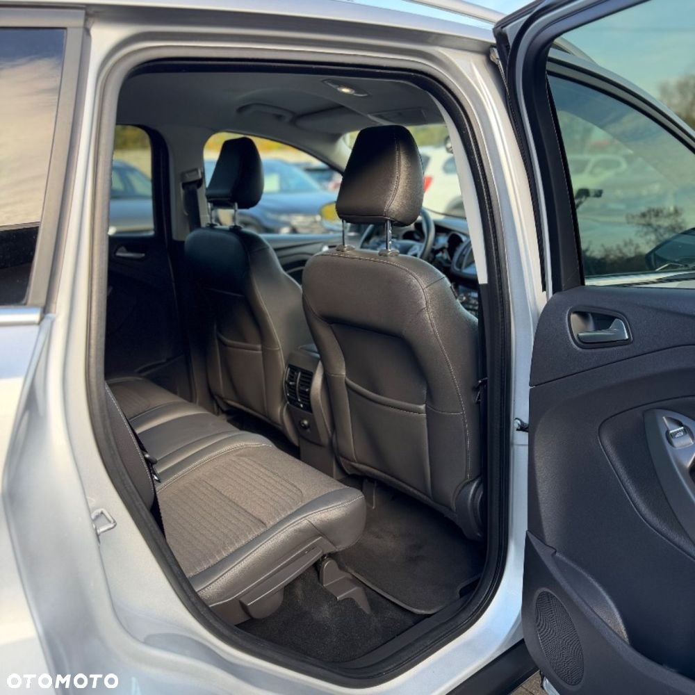Ford Kuga - 19