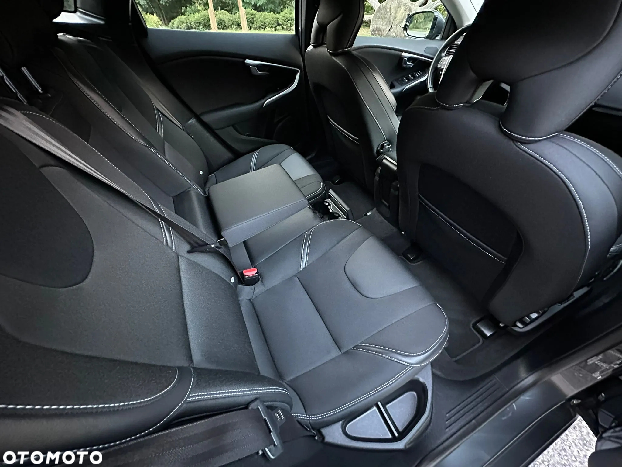Volvo V40 D2 Momentum - 27