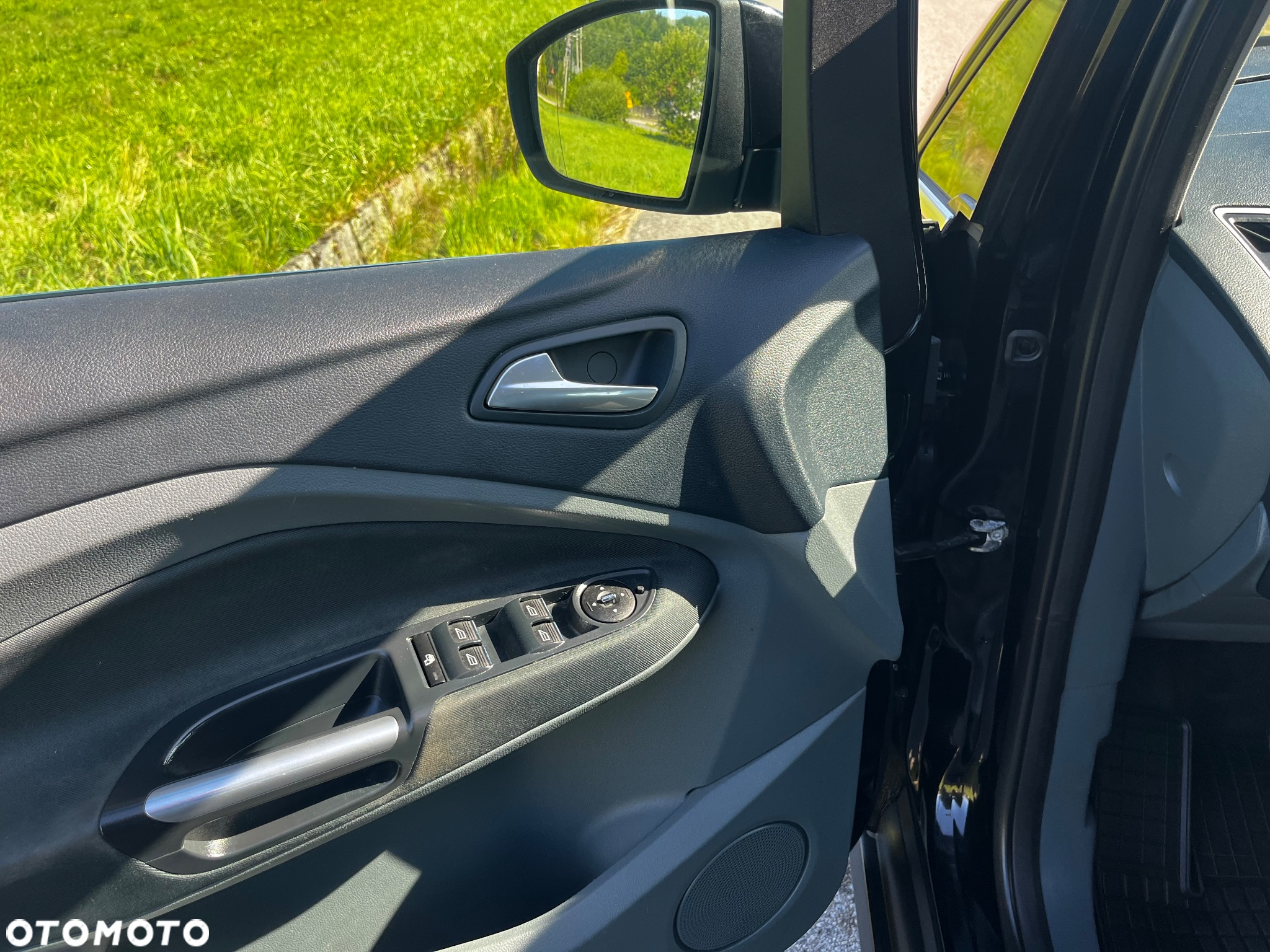 Ford C-MAX 1.6 EcoBoost Titanium - 17