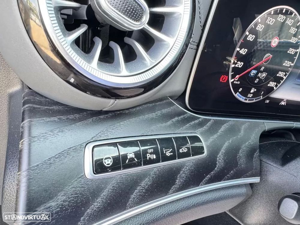 Mercedes-Benz E 53 AMG 4Matic+ - 21