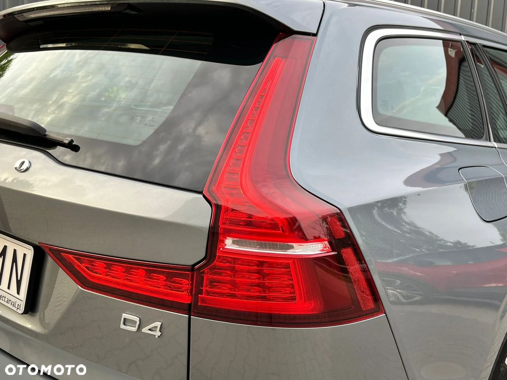 Volvo V60 D4 Momentum Pro - 35