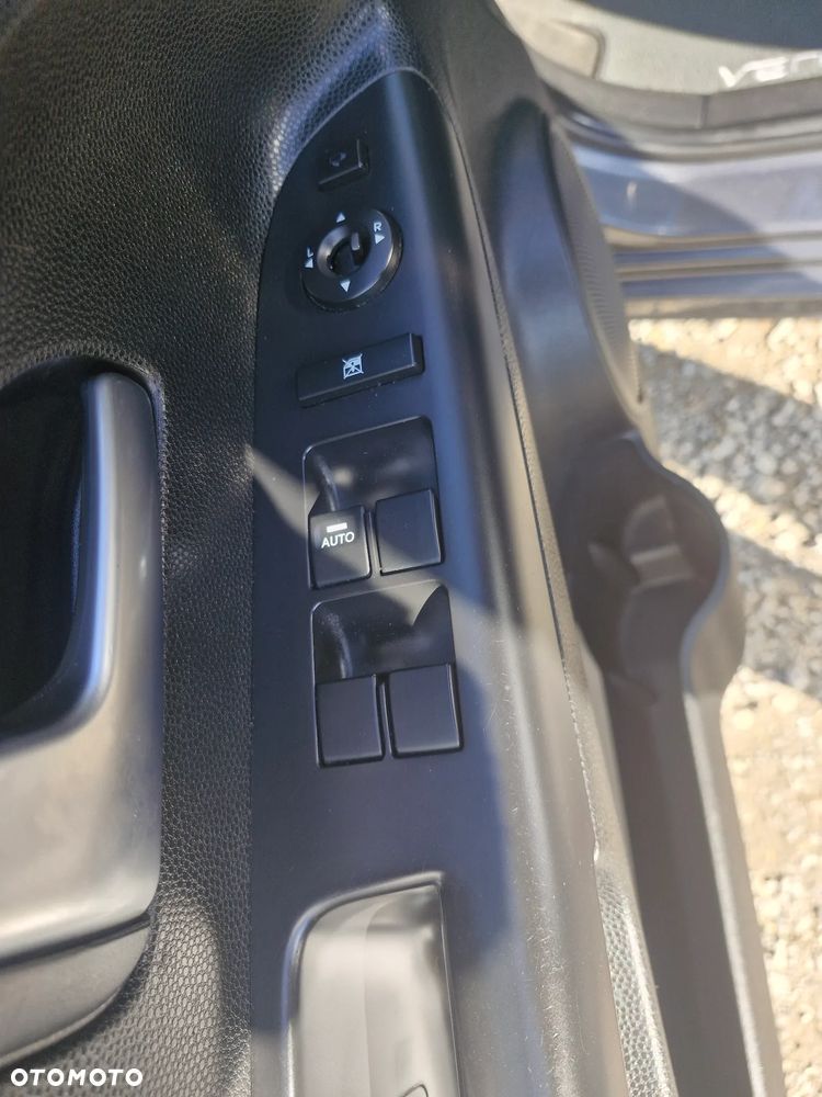Kia Venga 1.6 CVVT Black Collection - 28
