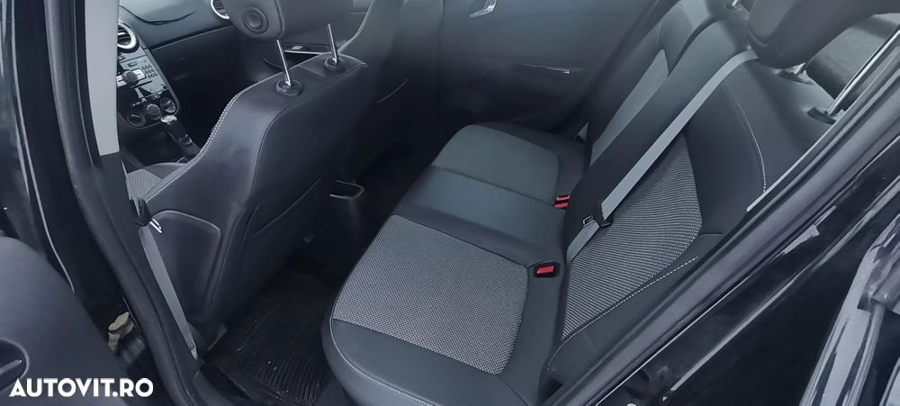 Opel Corsa 1.4 16V Satellite - 10