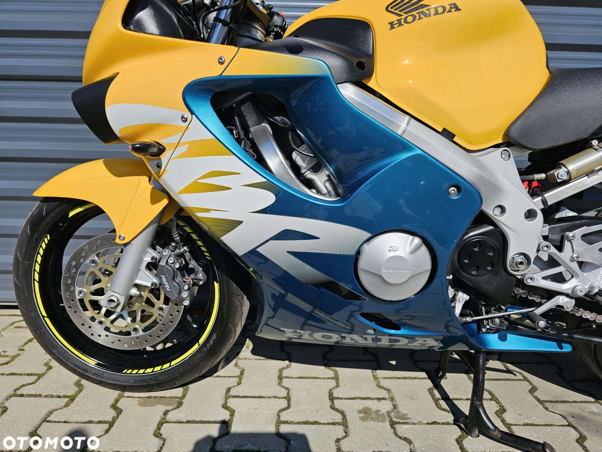 Honda CBR - 9