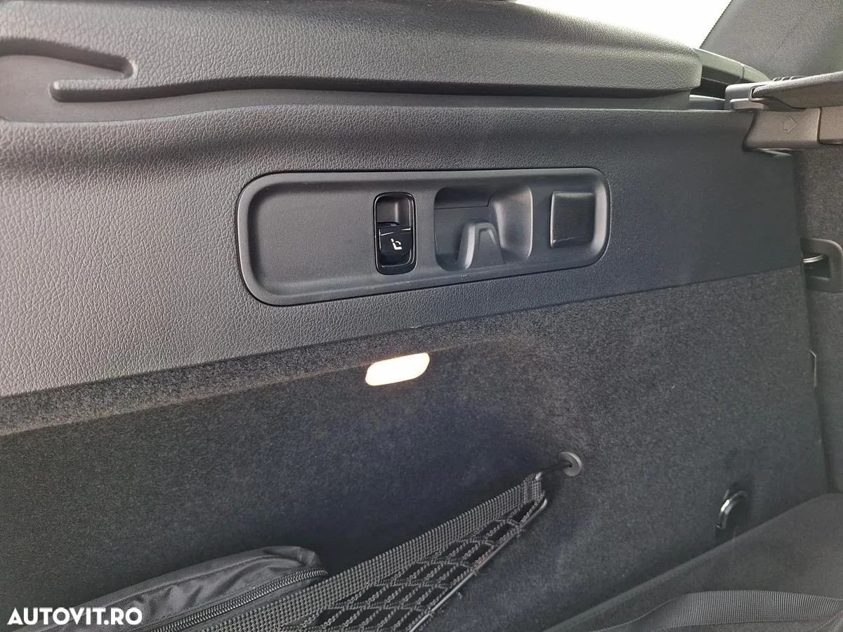 Mercedes-Benz GLC 300 e 4MATIC - 22