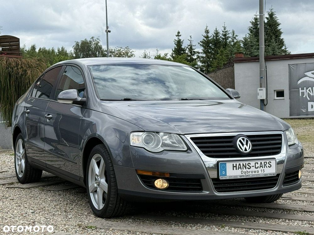 Volkswagen Passat - 2