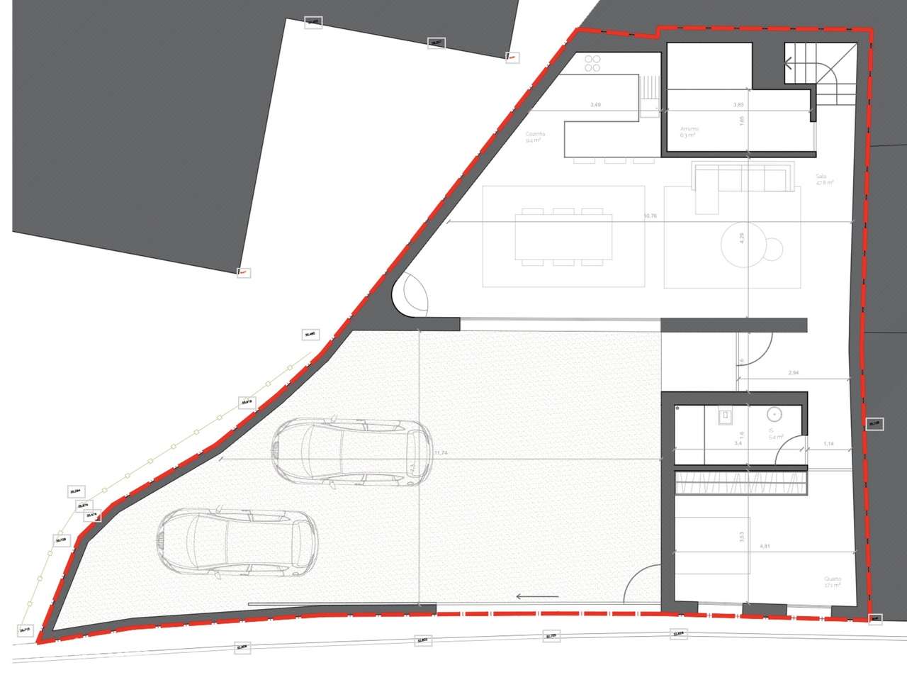 Moradia para reabilitar na Foz Velha - Grande imagem: 2/14