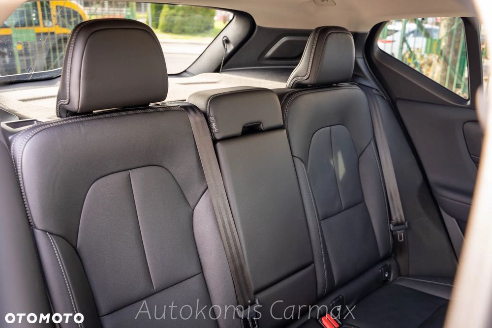 Volvo XC 40 T4 Momentum - 34
