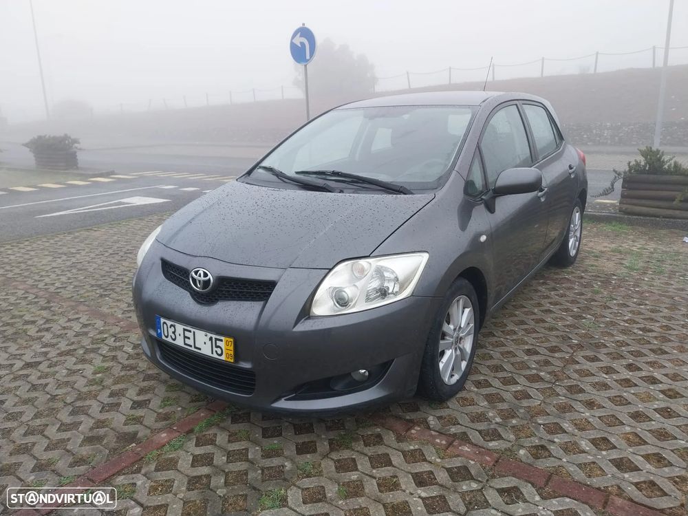 Toyota Auris 1.4 D-4D Sol - 1