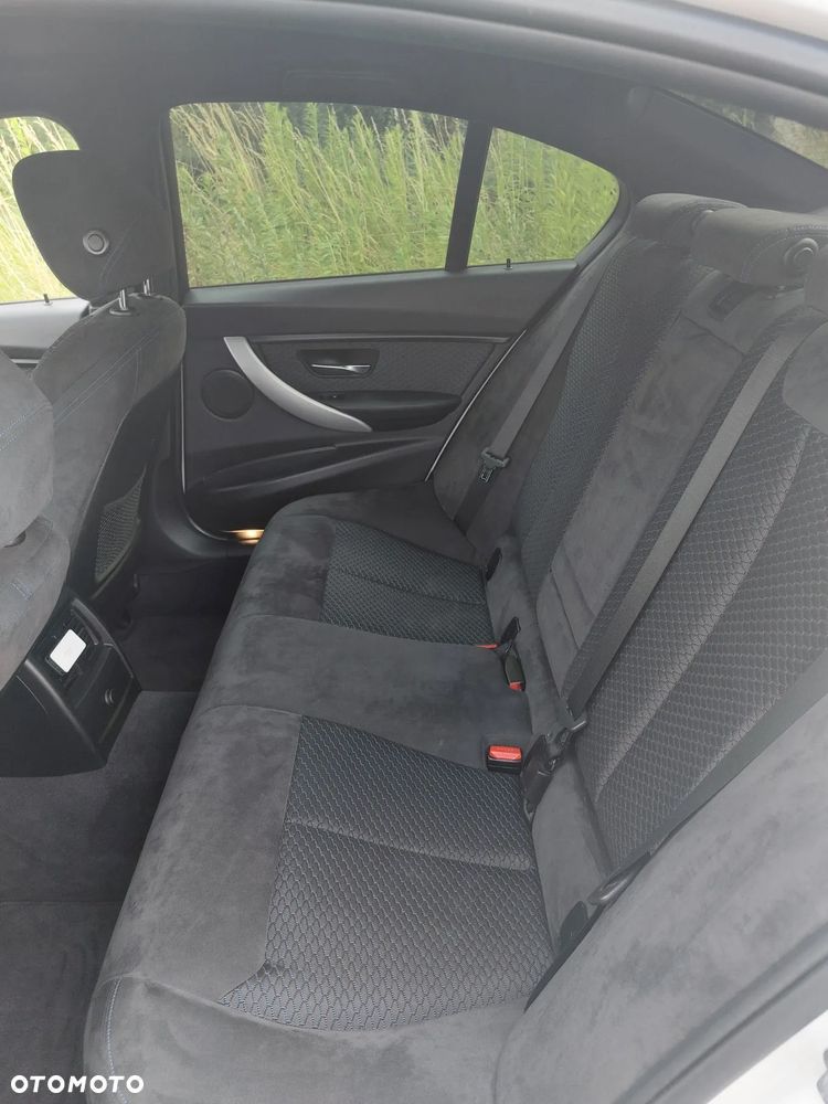 BMW Seria 3 320d M Sport EU6 - 17