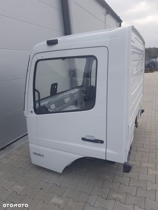 Kabina Mercedes Atego - 8