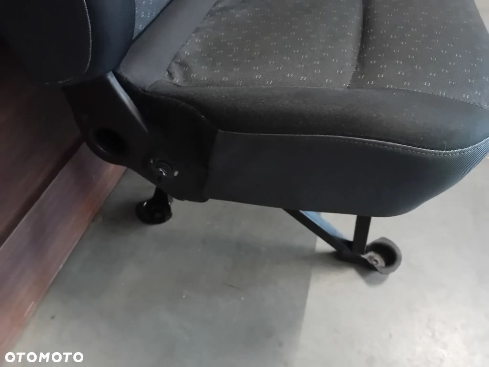 fotel kierowcy kanapa pasażera ława Renault Master III 2019 komplet - 8