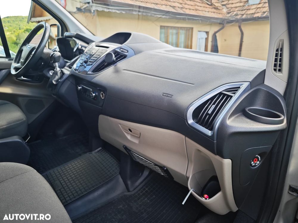 Ford Tourneo Custom 300 L1H1 VA Titanium - 11