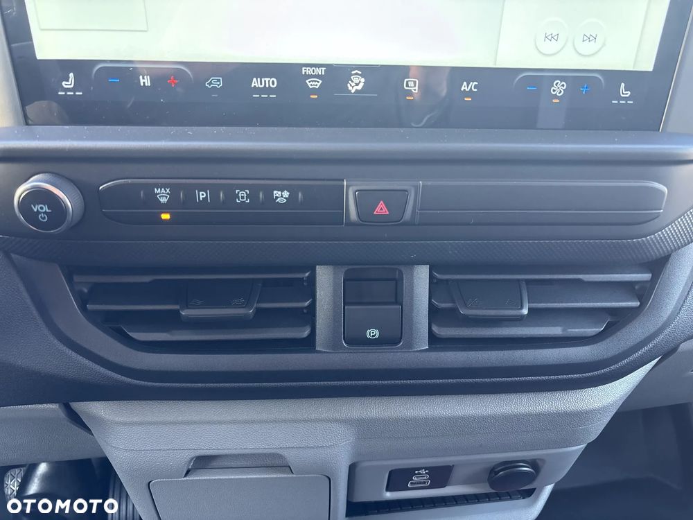 Ford E - Transit Custom - 32