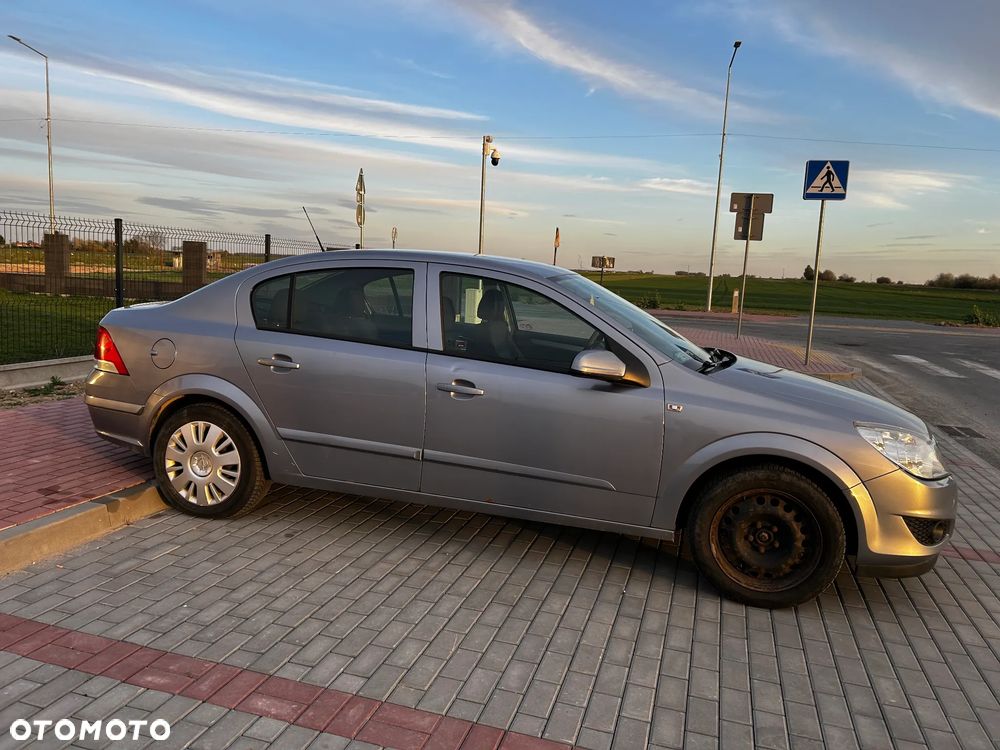 Opel Astra 1.8 Enjoy - 3