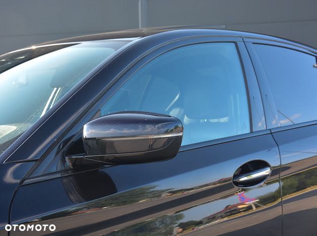 BMW Seria 5 520d xDrive M Sport sport - 11